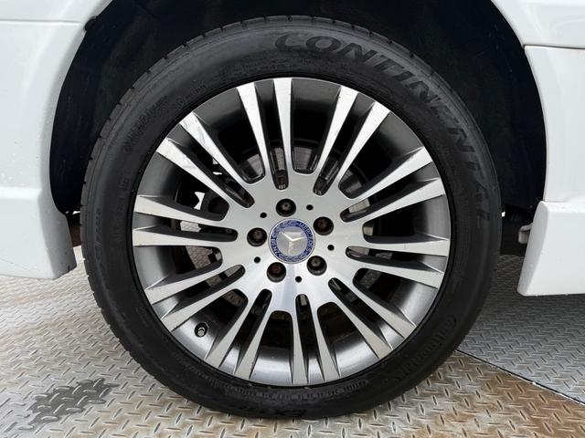 Vクラス V350 トレンド 3列シート WALDエアロカスタム 両側電動スライドドア 18インチアルミホイール シートヒーター ナビ TV フリップダウンモニター パワーアンプ Bluetooth ハーフレザーシート(9枚目)