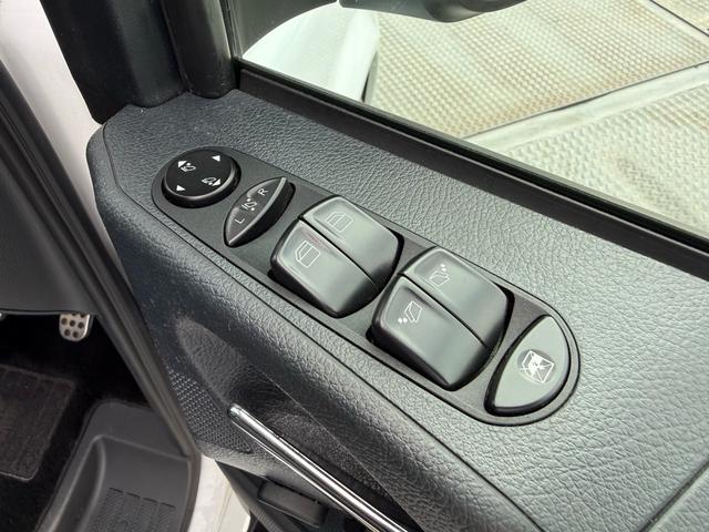 Vクラス V350 トレンド 3列シート WALDエアロカスタム 両側電動スライドドア 18インチアルミホイール シートヒーター ナビ TV フリップダウンモニター パワーアンプ Bluetooth ハーフレザーシート(79枚目)