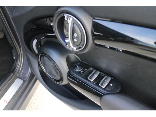 MINI クーパーS クーパーS 5ドア 純正ナビ Bluetooth バックカメラ ETC 16インチアルミ スペアキー(18枚目)