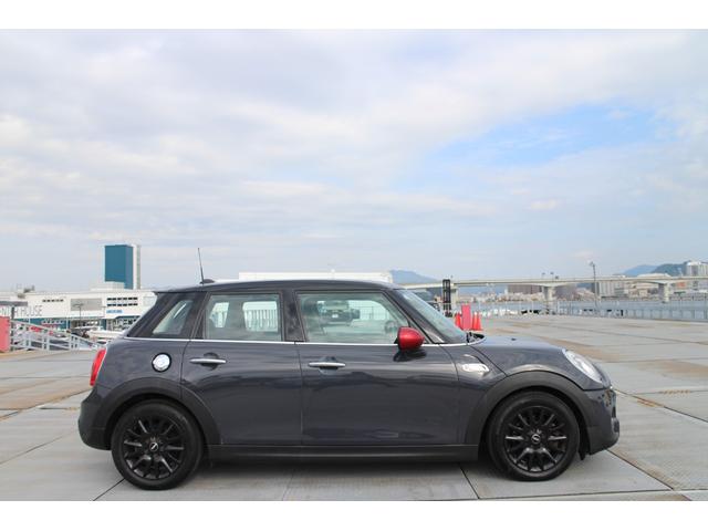 MINI クーパーS クーパーS 5ドア 純正ナビ Bluetooth バックカメラ ETC 16インチアルミ スペアキー(29枚目)