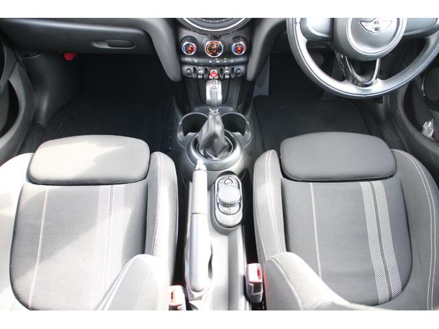 MINI クーパーS クーパーS 5ドア 純正ナビ Bluetooth バックカメラ ETC 16インチアルミ スペアキー(39枚目)