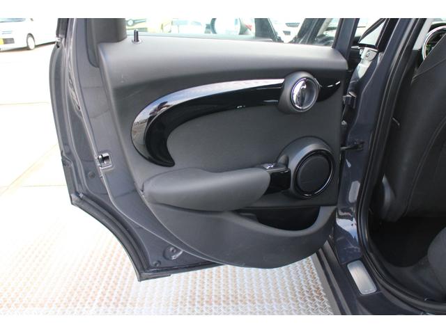 MINI クーパーS クーパーS 5ドア 純正ナビ Bluetooth バックカメラ ETC 16インチアルミ スペアキー(53枚目)
