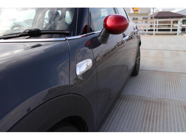MINI クーパーS クーパーS 5ドア 純正ナビ Bluetooth バックカメラ ETC 16インチアルミ スペアキー(66枚目)