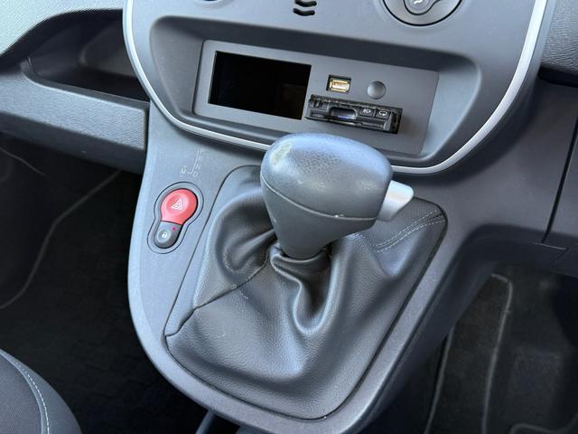 カングー ゼン　ワンオーナー　両側スライドドア　カロッツェリアナビ　ＴＶ　Ｂｌｕｅｔｏｏｔｈ　バックカメラ　キーレス　スペアキー　ＥＴＣ（66枚目）