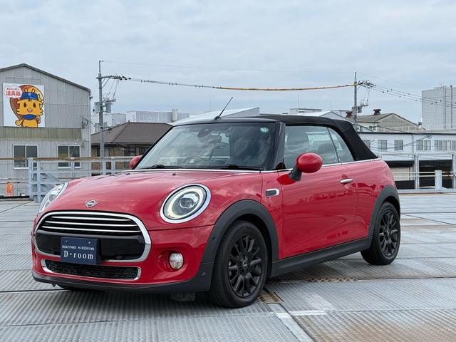 ＭＩＮＩ クーパー　コンバーチブル　純正ナビ　バックカメラ　クリアランスソナー　インテリジェントセーフティ　黒革シート　シートヒーター　ＬＥＤヘッドライト　ドライビングモード　ＥＴＣ　クルーズコントロール　ドラレコ　ＪＣＷステアリング（2枚目）