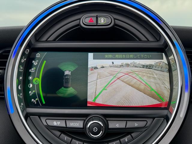 ＭＩＮＩ クーパー　コンバーチブル　純正ナビ　バックカメラ　クリアランスソナー　インテリジェントセーフティ　黒革シート　シートヒーター　ＬＥＤヘッドライト　ドライビングモード　ＥＴＣ　クルーズコントロール　ドラレコ　ＪＣＷステアリング（14枚目）