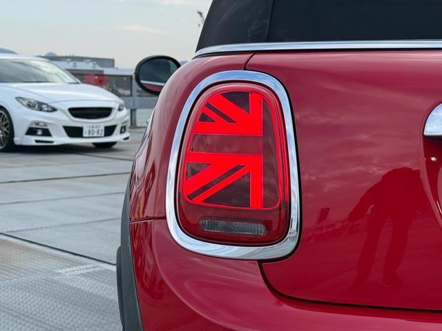 ＭＩＮＩ クーパー　コンバーチブル　純正ナビ　バックカメラ　クリアランスソナー　インテリジェントセーフティ　黒革シート　シートヒーター　ＬＥＤヘッドライト　ドライビングモード　ＥＴＣ　クルーズコントロール　ドラレコ　ＪＣＷステアリング（40枚目）