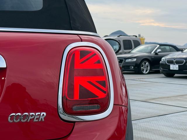 ＭＩＮＩ クーパー　コンバーチブル　純正ナビ　バックカメラ　クリアランスソナー　インテリジェントセーフティ　黒革シート　シートヒーター　ＬＥＤヘッドライト　ドライビングモード　ＥＴＣ　クルーズコントロール　ドラレコ　ＪＣＷステアリング（41枚目）