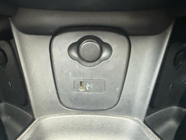 ＭＩＮＩ クーパー　コンバーチブル　純正ナビ　バックカメラ　クリアランスソナー　インテリジェントセーフティ　黒革シート　シートヒーター　ＬＥＤヘッドライト　ドライビングモード　ＥＴＣ　クルーズコントロール　ドラレコ　ＪＣＷステアリング（59枚目）