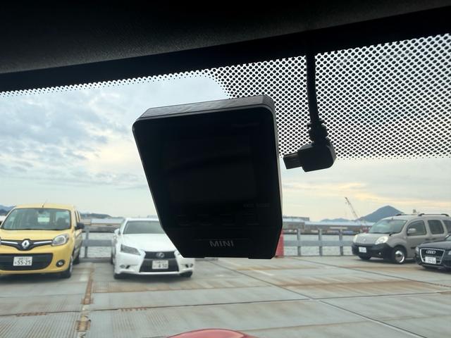 ＭＩＮＩ クーパー　コンバーチブル　純正ナビ　バックカメラ　クリアランスソナー　インテリジェントセーフティ　黒革シート　シートヒーター　ＬＥＤヘッドライト　ドライビングモード　ＥＴＣ　クルーズコントロール　ドラレコ　ＪＣＷステアリング（60枚目）