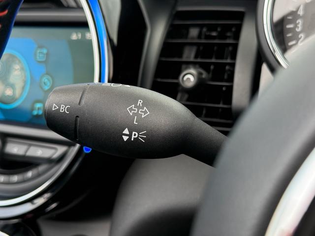 ＭＩＮＩ クーパー　コンバーチブル　純正ナビ　バックカメラ　クリアランスソナー　インテリジェントセーフティ　黒革シート　シートヒーター　ＬＥＤヘッドライト　ドライビングモード　ＥＴＣ　クルーズコントロール　ドラレコ　ＪＣＷステアリング（66枚目）