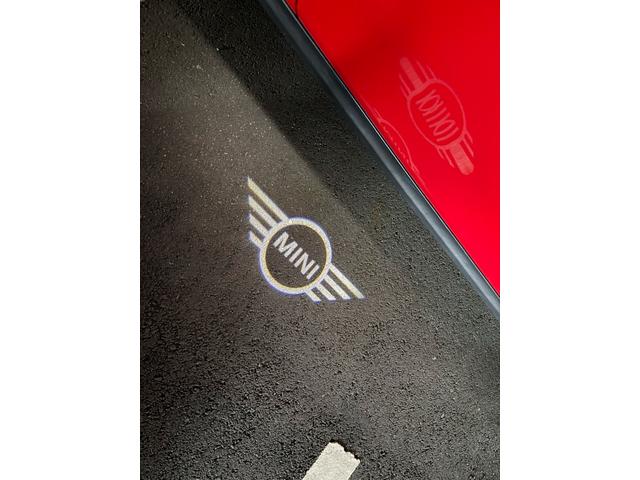 ＭＩＮＩ クーパー　コンバーチブル　純正ナビ　バックカメラ　クリアランスソナー　インテリジェントセーフティ　黒革シート　シートヒーター　ＬＥＤヘッドライト　ドライビングモード　ＥＴＣ　クルーズコントロール　ドラレコ　ＪＣＷステアリング（73枚目）