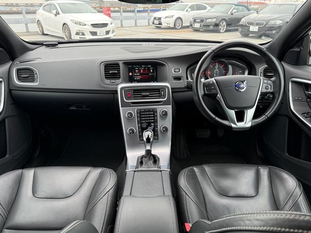 S60 D4 ダイナミックエディション 純正ナビ TV Bluetooth 18インチアルミホイール BLS クルーズコントロール 黒革シート シートヒーター パドルシフト パワーシート プッシュスタート バックカメラ クリアランスソナー(8枚目)