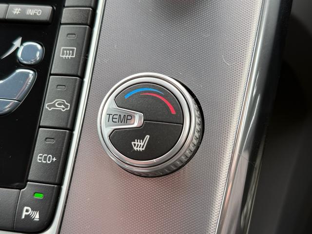 S60 D4 ダイナミックエディション 純正ナビ TV Bluetooth 18インチアルミホイール BLS クルーズコントロール 黒革シート シートヒーター パドルシフト パワーシート プッシュスタート バックカメラ クリアランスソナー(17枚目)