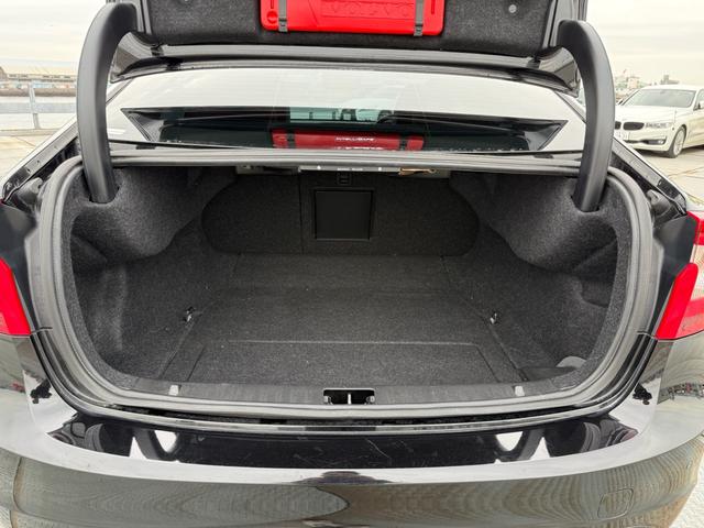 S60 D4 ダイナミックエディション 純正ナビ TV Bluetooth 18インチアルミホイール BLS クルーズコントロール 黒革シート シートヒーター パドルシフト パワーシート プッシュスタート バックカメラ クリアランスソナー(18枚目)