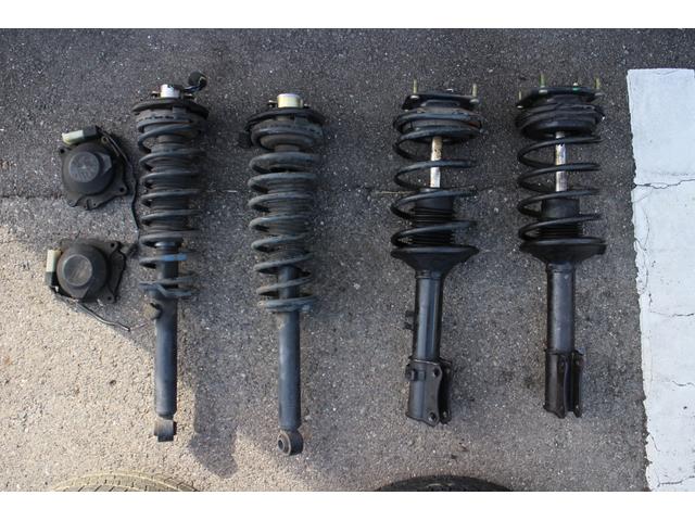 ルーチェ Ｖ６－３０００　ロイヤルクラシック　純正ホイール付属　タイミングベルト新品部品付属　車高調　運転席助手席パワーシート（19枚目）