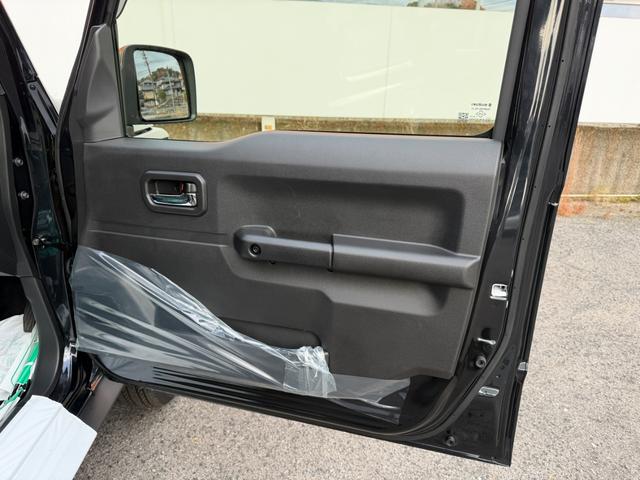 ジムニーノマド FC スズキセーフティサポート クルーズコントロール 4WD アイドリングストップ 純正フロアマット ステアリングスイッチ コーナーセンサー LEDヘッドライト(13枚目)