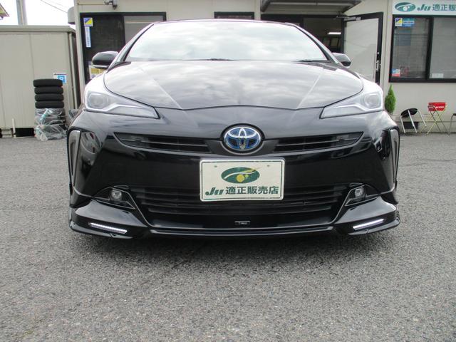 プリウス Ａツーリングセレクション　ＴＲＤエアロ　ＴＲＤ１８インチＡＷ　ＡＬＰＩＮＥ９インチナビ　フルセグＴＶ　ＤＶＤ　バックカメラ　レーダークルーズコントロール　トヨタセーフティセンス　ＬＥＤヘッドライト　レザーシート　シートヒーター（2枚目）