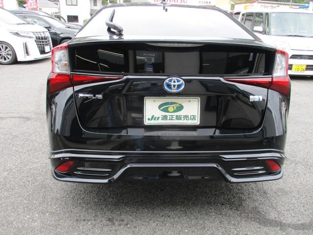 プリウス Ａツーリングセレクション　ＴＲＤエアロ　ＴＲＤ１８インチＡＷ　ＡＬＰＩＮＥ９インチナビ　フルセグＴＶ　ＤＶＤ　バックカメラ　レーダークルーズコントロール　トヨタセーフティセンス　ＬＥＤヘッドライト　レザーシート　シートヒーター（12枚目）