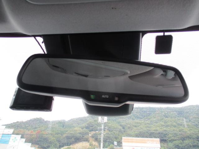 プリウス Ａツーリングセレクション　ＴＲＤエアロ　ＴＲＤ１８インチＡＷ　ＡＬＰＩＮＥ９インチナビ　フルセグＴＶ　ＤＶＤ　バックカメラ　レーダークルーズコントロール　トヨタセーフティセンス　ＬＥＤヘッドライト　レザーシート　シートヒーター（44枚目）