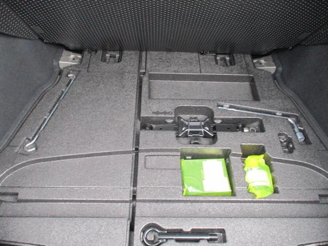 プリウス Ａツーリングセレクション　ＴＲＤエアロ　ＴＲＤ１８インチＡＷ　ＡＬＰＩＮＥ９インチナビ　フルセグＴＶ　ＤＶＤ　バックカメラ　レーダークルーズコントロール　トヨタセーフティセンス　ＬＥＤヘッドライト　レザーシート　シートヒーター（55枚目）