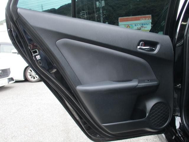 プリウス Ａツーリングセレクション　ＴＲＤエアロ　ＴＲＤ１８インチＡＷ　ＡＬＰＩＮＥ９インチナビ　フルセグＴＶ　ＤＶＤ　バックカメラ　レーダークルーズコントロール　トヨタセーフティセンス　ＬＥＤヘッドライト　レザーシート　シートヒーター（59枚目）