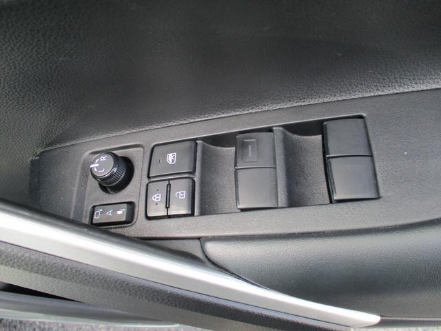 カローラクロス Z パノラマルーフ モデリスタエアロ モデリスタカラードフェンダー ハーフレザーシート HUD 社外18アルミ アルパイン9インチナビ フルセグ ブルートゥース DVD ドラレコ ビルトインETC2.0(49枚目)