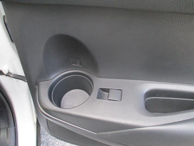 カローラクロス Z パノラマルーフ モデリスタエアロ モデリスタカラードフェンダー ハーフレザーシート HUD 社外18アルミ アルパイン9インチナビ フルセグ ブルートゥース DVD ドラレコ ビルトインETC2.0(51枚目)