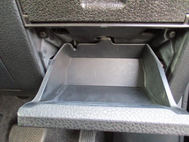 ノア ハイブリッドSi ダブルバイビー モデリスタエアロ 純正10インチワイドナビ 純正フリップダウンモニター フルセグTV ブルートゥース バックモニター 両側パワースライド ハーフレザー調シート F左右シートヒーター 社外18インチAW(43枚目)