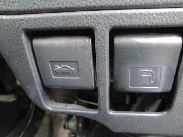 ノア ハイブリッドSi ダブルバイビー モデリスタエアロ 純正10インチワイドナビ 純正フリップダウンモニター フルセグTV ブルートゥース バックモニター 両側パワースライド ハーフレザー調シート F左右シートヒーター 社外18インチAW(46枚目)