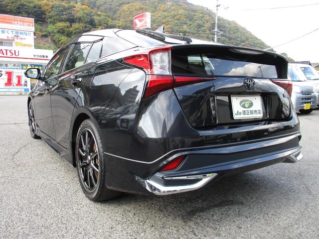 プリウス Ｓツーリングセレクション・ブラックエディション　モデリスタエアロ　純正ワイドナビ　フルセグＴＶ　全方位カメラ　社外１８インチＡＷ　レーダークルーズコントロール　トヨタセーフティセンス　オートライト　ＬＥＤヘッドライト　オートマチックハイビーム（11枚目）