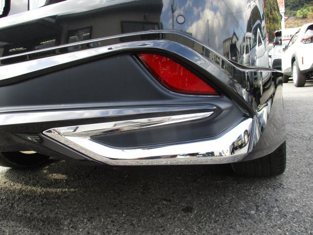 プリウス Ｓツーリングセレクション・ブラックエディション　モデリスタエアロ　純正ワイドナビ　フルセグＴＶ　全方位カメラ　社外１８インチＡＷ　レーダークルーズコントロール　トヨタセーフティセンス　オートライト　ＬＥＤヘッドライト　オートマチックハイビーム（15枚目）