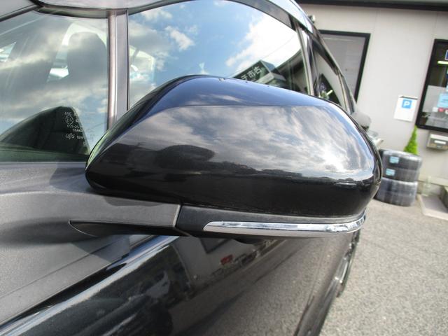 プリウス Ｓツーリングセレクション・ブラックエディション　モデリスタエアロ　純正ワイドナビ　フルセグＴＶ　全方位カメラ　社外１８インチＡＷ　レーダークルーズコントロール　トヨタセーフティセンス　オートライト　ＬＥＤヘッドライト　オートマチックハイビーム（17枚目）