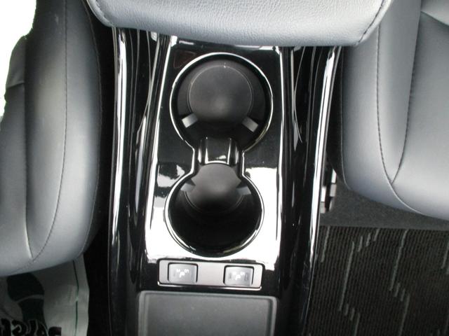 プリウス Ｓツーリングセレクション・ブラックエディション　モデリスタエアロ　純正ワイドナビ　フルセグＴＶ　全方位カメラ　社外１８インチＡＷ　レーダークルーズコントロール　トヨタセーフティセンス　オートライト　ＬＥＤヘッドライト　オートマチックハイビーム（29枚目）