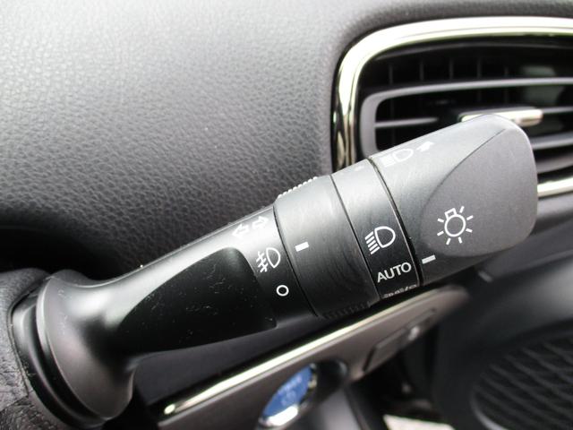 プリウス Ｓツーリングセレクション・ブラックエディション　モデリスタエアロ　純正ワイドナビ　フルセグＴＶ　全方位カメラ　社外１８インチＡＷ　レーダークルーズコントロール　トヨタセーフティセンス　オートライト　ＬＥＤヘッドライト　オートマチックハイビーム（36枚目）