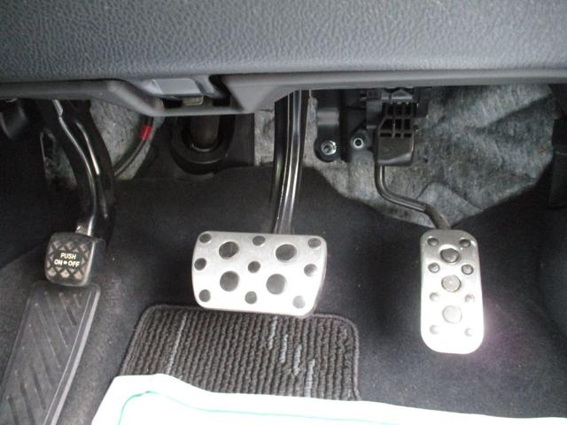 プリウス Ｓツーリングセレクション・ブラックエディション　モデリスタエアロ　純正ワイドナビ　フルセグＴＶ　全方位カメラ　社外１８インチＡＷ　レーダークルーズコントロール　トヨタセーフティセンス　オートライト　ＬＥＤヘッドライト　オートマチックハイビーム（42枚目）