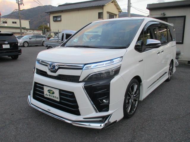 ヴォクシー ハイブリッドＺＳ　煌ＩＩ　モデリスタエアロ　１オーナー　ワイドディスプレイオーディオ　ブルートゥース　バックモニター　デジタルインナーミラー　社外１８アルミ　ローダウンサス　セーフティセンス　コーナーセンサー　ドラレコ　ＥＴＣ（4枚目）