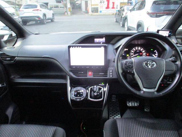 ヴォクシー ハイブリッドＺＳ　煌ＩＩ　モデリスタエアロ　１オーナー　ワイドディスプレイオーディオ　ブルートゥース　バックモニター　デジタルインナーミラー　社外１８アルミ　ローダウンサス　セーフティセンス　コーナーセンサー　ドラレコ　ＥＴＣ（21枚目）