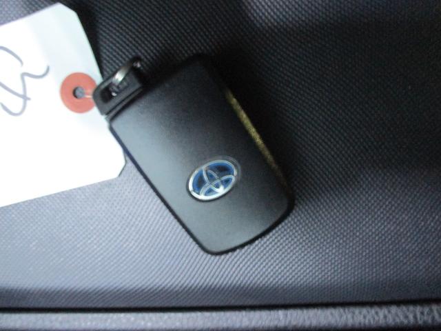 ヴォクシー ハイブリッドＺＳ　煌ＩＩ　モデリスタエアロ　１オーナー　ワイドディスプレイオーディオ　ブルートゥース　バックモニター　デジタルインナーミラー　社外１８アルミ　ローダウンサス　セーフティセンス　コーナーセンサー　ドラレコ　ＥＴＣ（44枚目）