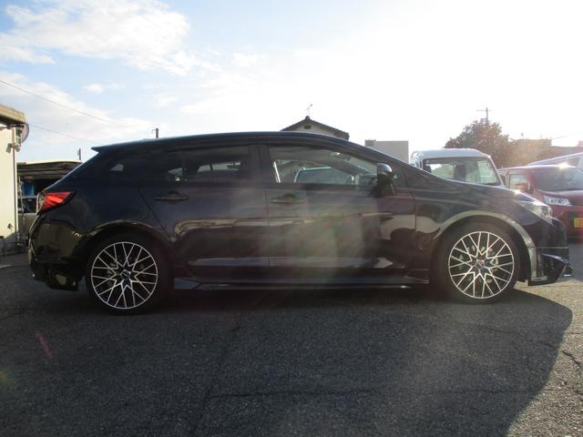 カローラツーリング ハイブリッド　ダブルバイビー　モデリスタエアロ　ＴＲＤ１８インチＡＷ　純正ディスプレイオーディオ　トヨタセーフティセンス　レーダークルーズコントロール　バックカメラ　ステアリングヒーター　ハーフレザーシート　シートヒーター（5枚目）