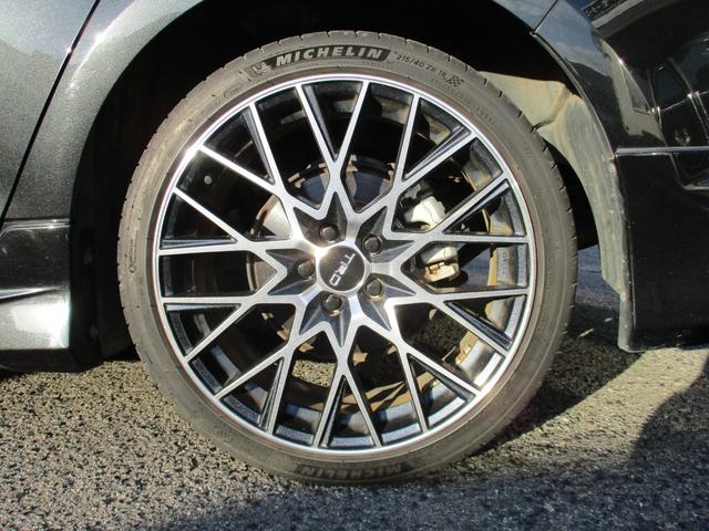 カローラツーリング ハイブリッド　ダブルバイビー　モデリスタエアロ　ＴＲＤ１８インチＡＷ　純正ディスプレイオーディオ　トヨタセーフティセンス　レーダークルーズコントロール　バックカメラ　ステアリングヒーター　ハーフレザーシート　シートヒーター（17枚目）