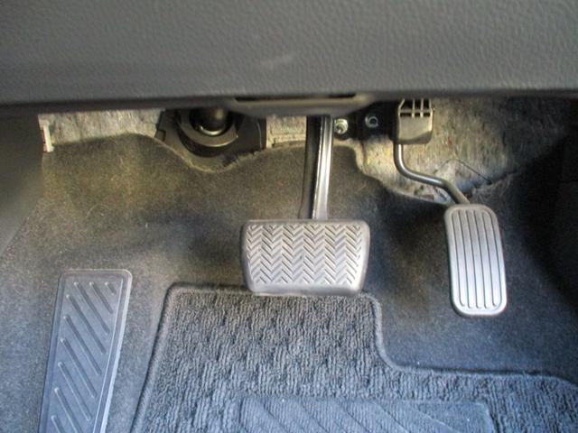 カローラツーリング ハイブリッド　ダブルバイビー　モデリスタエアロ　ＴＲＤ１８インチＡＷ　純正ディスプレイオーディオ　トヨタセーフティセンス　レーダークルーズコントロール　バックカメラ　ステアリングヒーター　ハーフレザーシート　シートヒーター（39枚目）