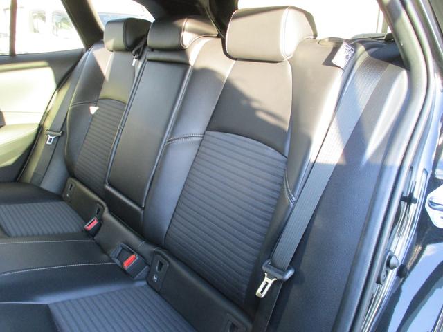 カローラツーリング ハイブリッド　ダブルバイビー　モデリスタエアロ　ＴＲＤ１８インチＡＷ　純正ディスプレイオーディオ　トヨタセーフティセンス　レーダークルーズコントロール　バックカメラ　ステアリングヒーター　ハーフレザーシート　シートヒーター（47枚目）