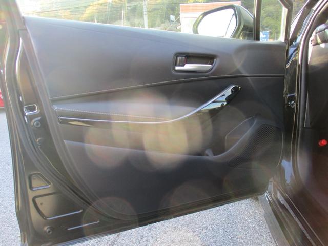 カローラツーリング ハイブリッド　ダブルバイビー　モデリスタエアロ　ＴＲＤ１８インチＡＷ　純正ディスプレイオーディオ　トヨタセーフティセンス　レーダークルーズコントロール　バックカメラ　ステアリングヒーター　ハーフレザーシート　シートヒーター（49枚目）