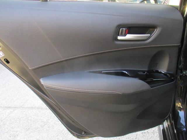 カローラツーリング ハイブリッド　ダブルバイビー　モデリスタエアロ　ＴＲＤ１８インチＡＷ　純正ディスプレイオーディオ　トヨタセーフティセンス　レーダークルーズコントロール　バックカメラ　ステアリングヒーター　ハーフレザーシート　シートヒーター（51枚目）