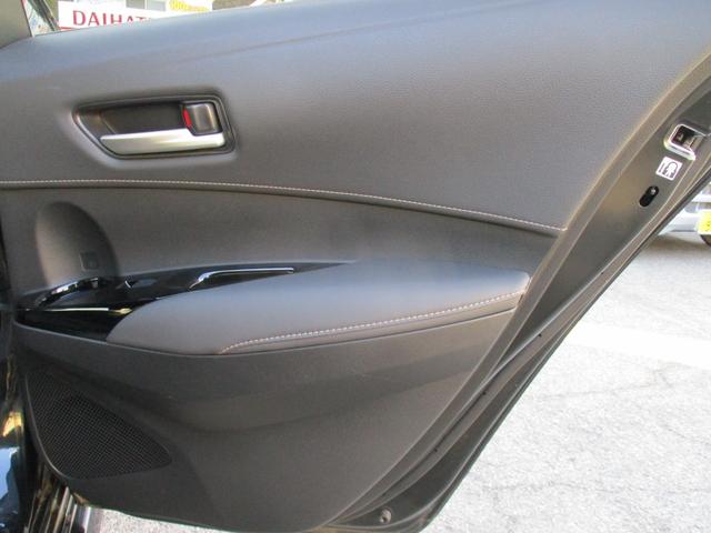 カローラツーリング ハイブリッド　ダブルバイビー　モデリスタエアロ　ＴＲＤ１８インチＡＷ　純正ディスプレイオーディオ　トヨタセーフティセンス　レーダークルーズコントロール　バックカメラ　ステアリングヒーター　ハーフレザーシート　シートヒーター（52枚目）