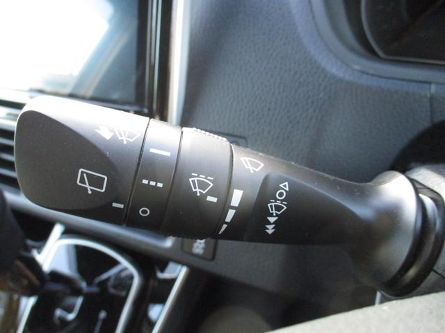 ヴォクシー ＺＳ　煌ＩＩＩ　モデリスタＦスポイラー　社外１８インチアルミ　純正９インチワイドナビ　純正フリップダウンモニター　フルセグＴＶ　バックモニター　ブルートゥース　ＣＤ・ＤＶＤ再生　ＬＥＤオートライト　オートハイビーム（41枚目）