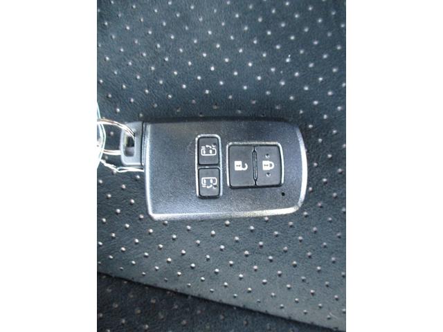 ヴォクシー ＺＳ　煌ＩＩＩ　モデリスタＦスポイラー　社外１８インチアルミ　純正９インチワイドナビ　純正フリップダウンモニター　フルセグＴＶ　バックモニター　ブルートゥース　ＣＤ・ＤＶＤ再生　ＬＥＤオートライト　オートハイビーム（48枚目）