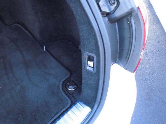 Ｃクラスステーションワゴン Ｃ２２０ｄ　ステーションワゴンローレウスエディション　革シート　サンルーフ　パワーバックドア　ＡＭＧホイール　Ｂｌｕｅｔｏｏｔｈ（55枚目）