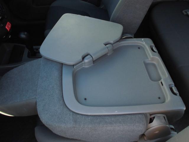 ランサーカーゴ １６Ｍ　４ＷＤ　ケンウッドドライブレコーダー　ＥＴＣ　スタッドレスタイヤ付（7枚目）